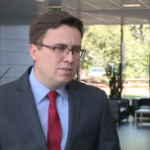 Spadki na chińskiej giełdzie zatrzymane. Indeks w Szanghaju wciąż jednak o jedną czwartą niżej niż przed miesiącem