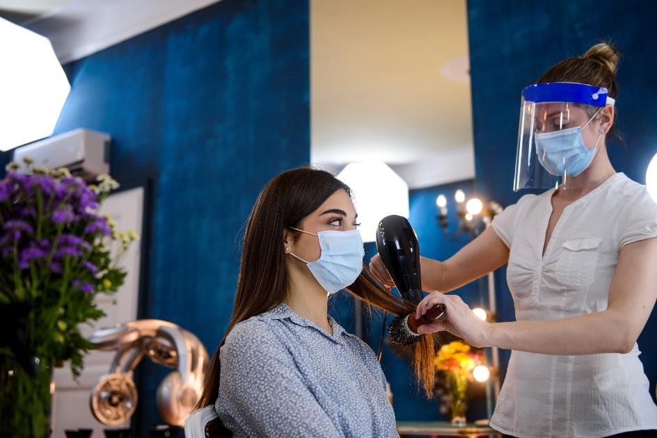 [PR] Kryzys dotknął 70% firm. Jak przedsiębiorcy radzą sobie po wielu miesiącach pandemii – Raport Oferteo.pl_small