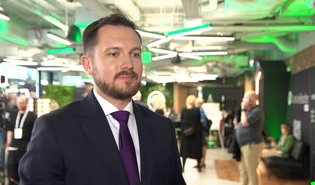 Duża część zużytych opon trafia do spalenia. Jednak 85 proc. surowców z nich dałoby się ponownie wykorzystać