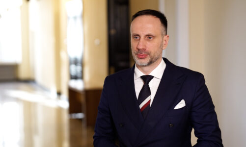 Sejm pracuje nad przepisami ograniczającymi spożycie alkoholu. Zmiany mogą wyeliminować z rynku piwa „zero” i być zagrożeniem dla małego handlu i gastronomii